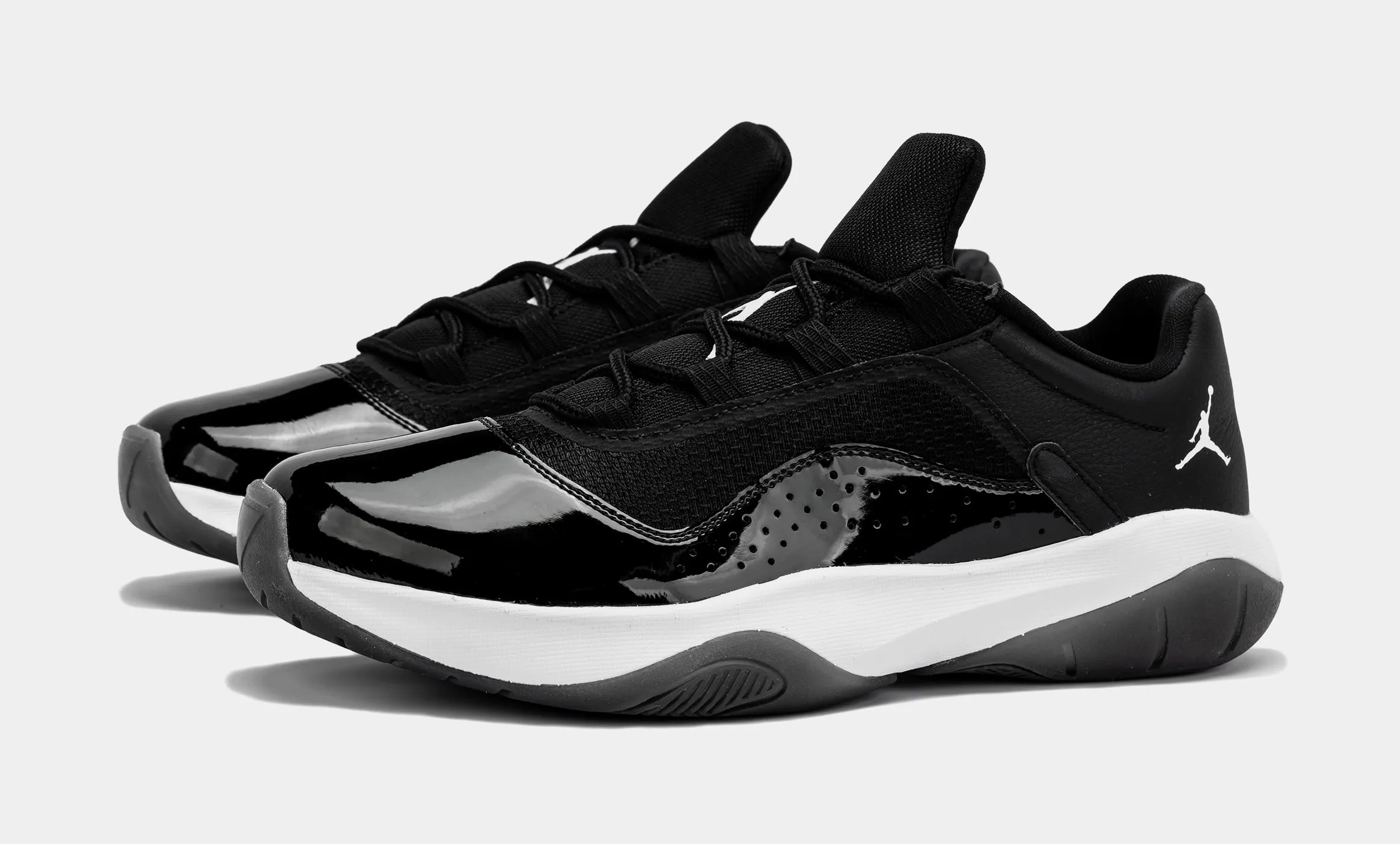 Air Jordan 11 CMFT Low Mens Basketball Shoes (Black)