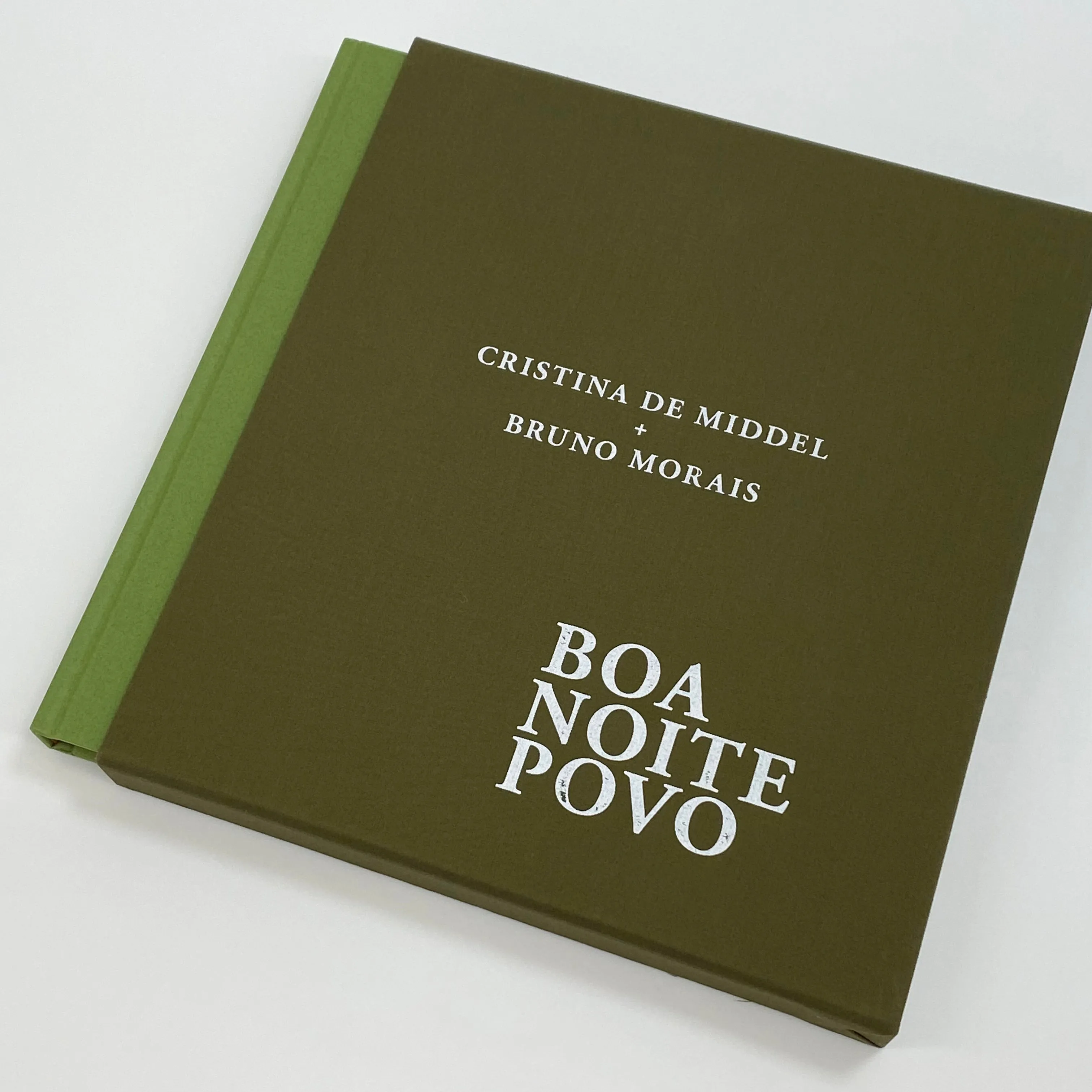 BOA NOITE POVO<br />Slipcase edition<br />Cristina de Middel   Bruno Morais