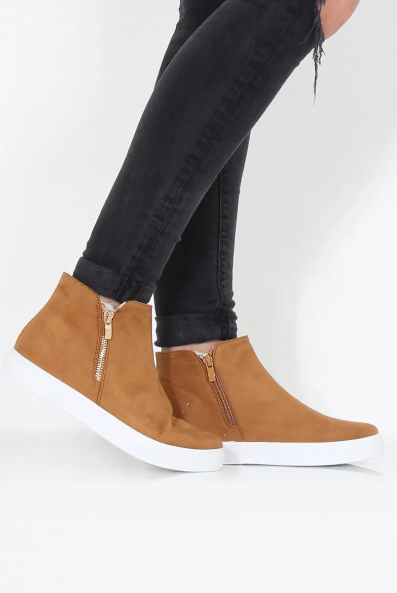 Camel Suede High Top Trainers - Nya